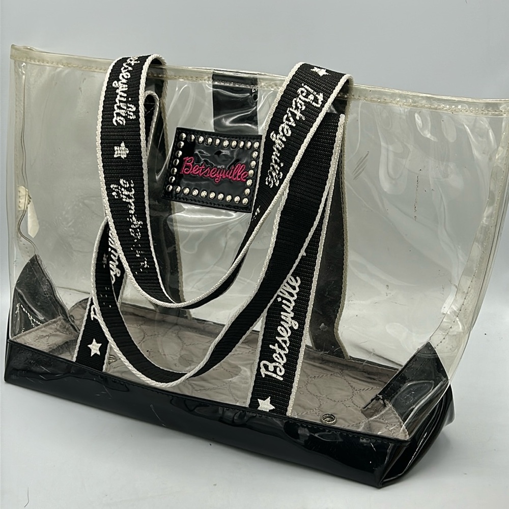 Betseyville by BETSEY JOHNSON Clear Purse with Removable Gray Fabric Liner
